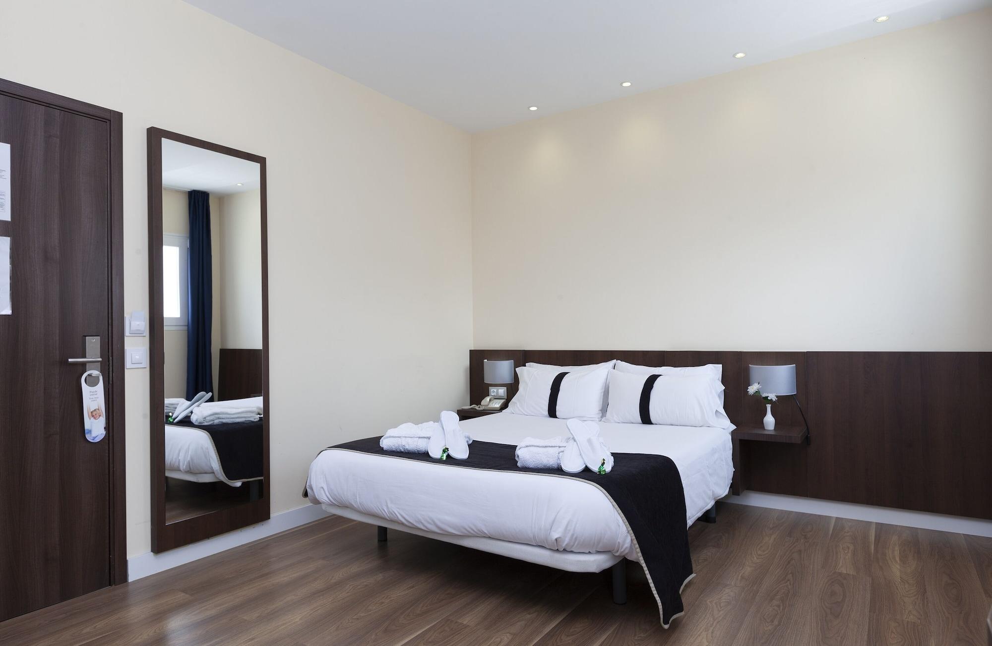 Hotel Olympia Universidades Valencia Eksteriør billede